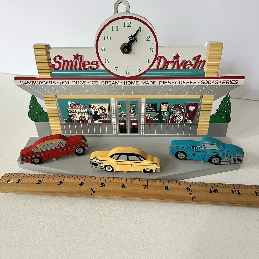 1988 Smiles Drive in car 3D clock UNTESTED 50s colorful quirky Coca Cola deco